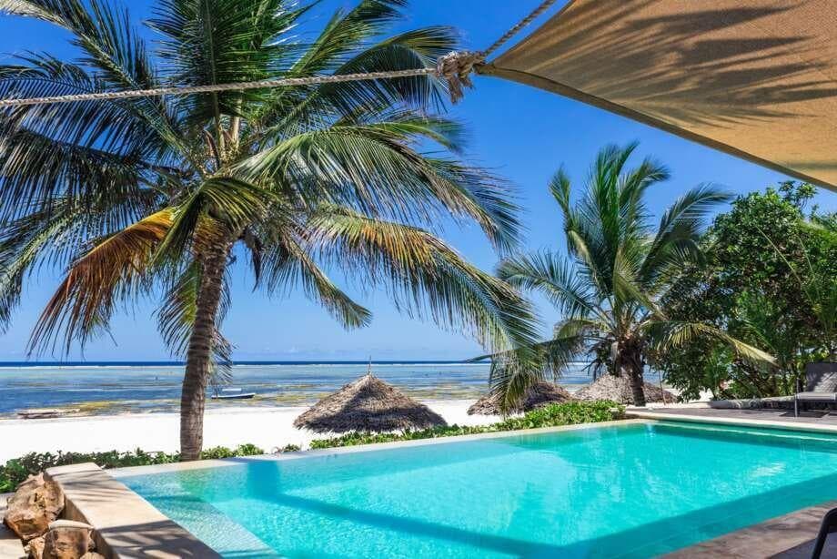 Sunshine Azure Hotel