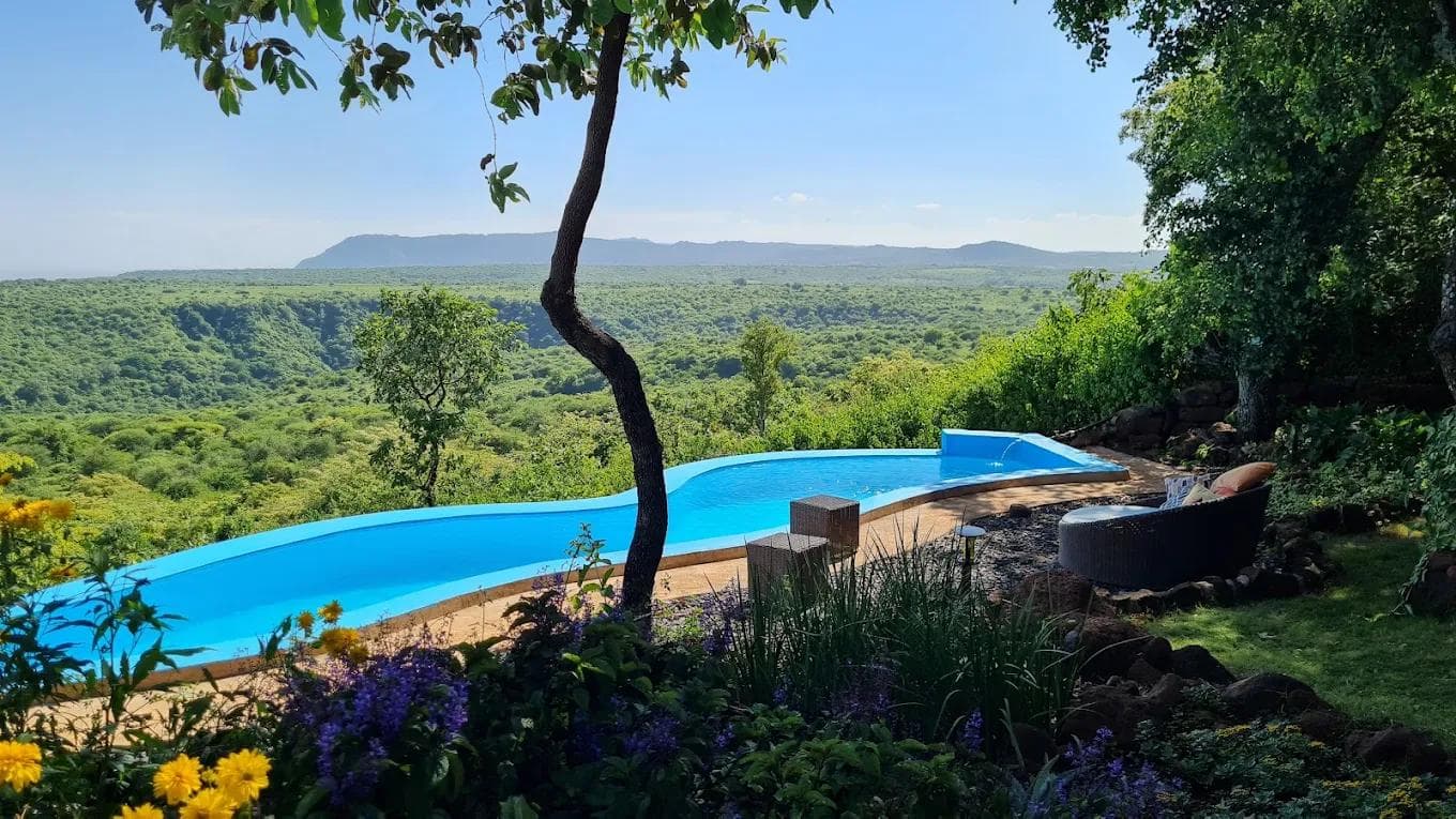 Manyara Mawe Mawe Lodge — image 3